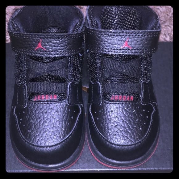 Jordan shoes for kids - Picture 1 of 2